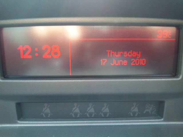 猫足は世代を越えて…