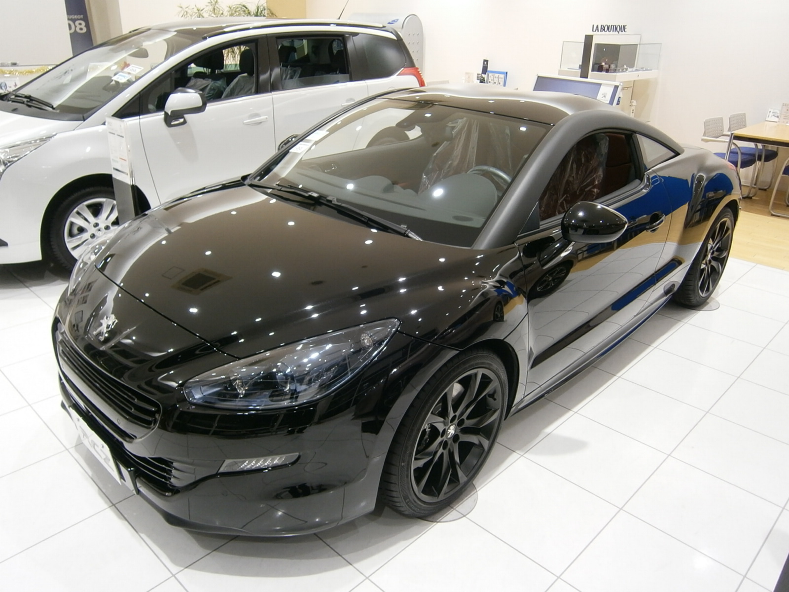 ＲＣＺマグネティック入荷！！　黒ボディ×赤レザー