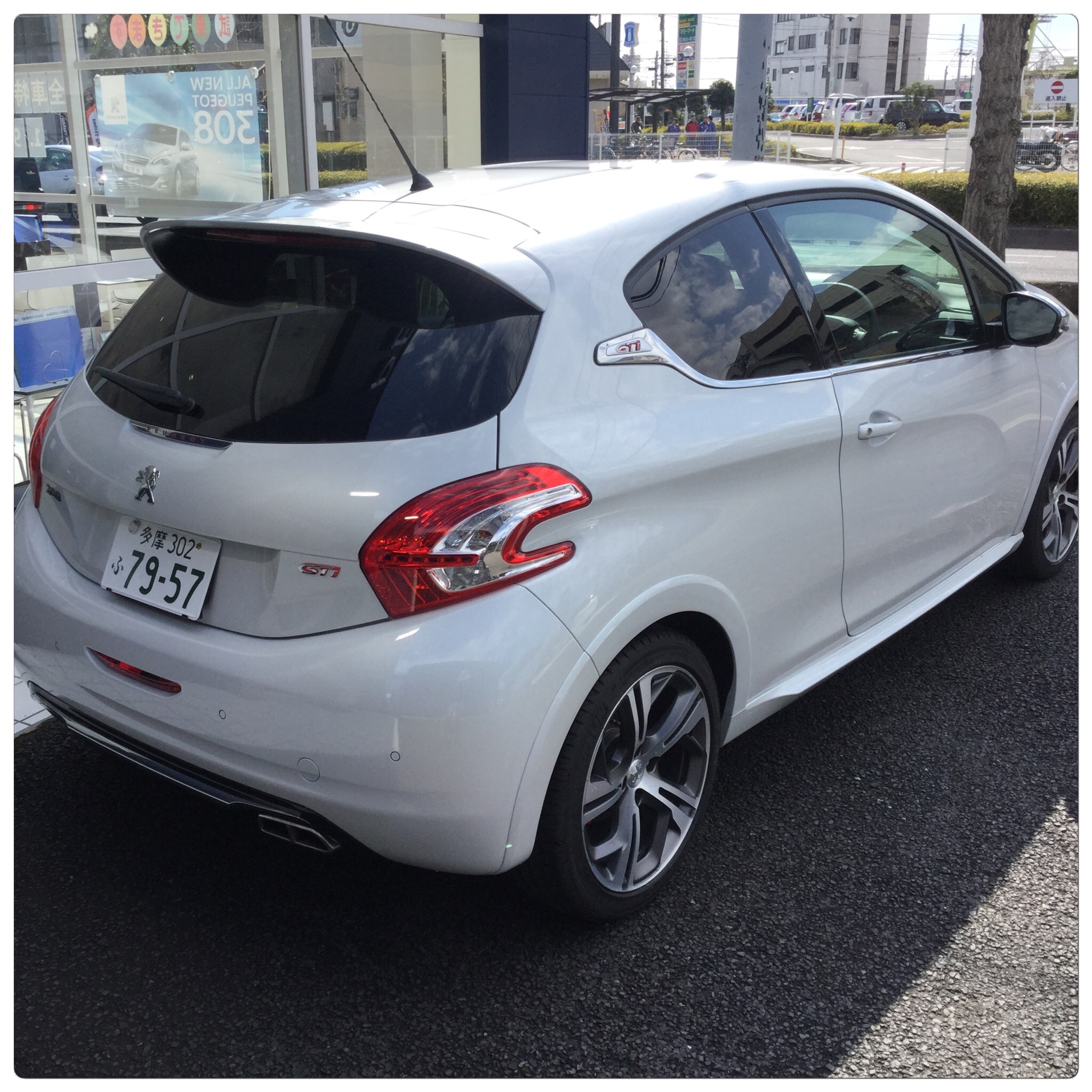 今週末は208GTiがやってくる～