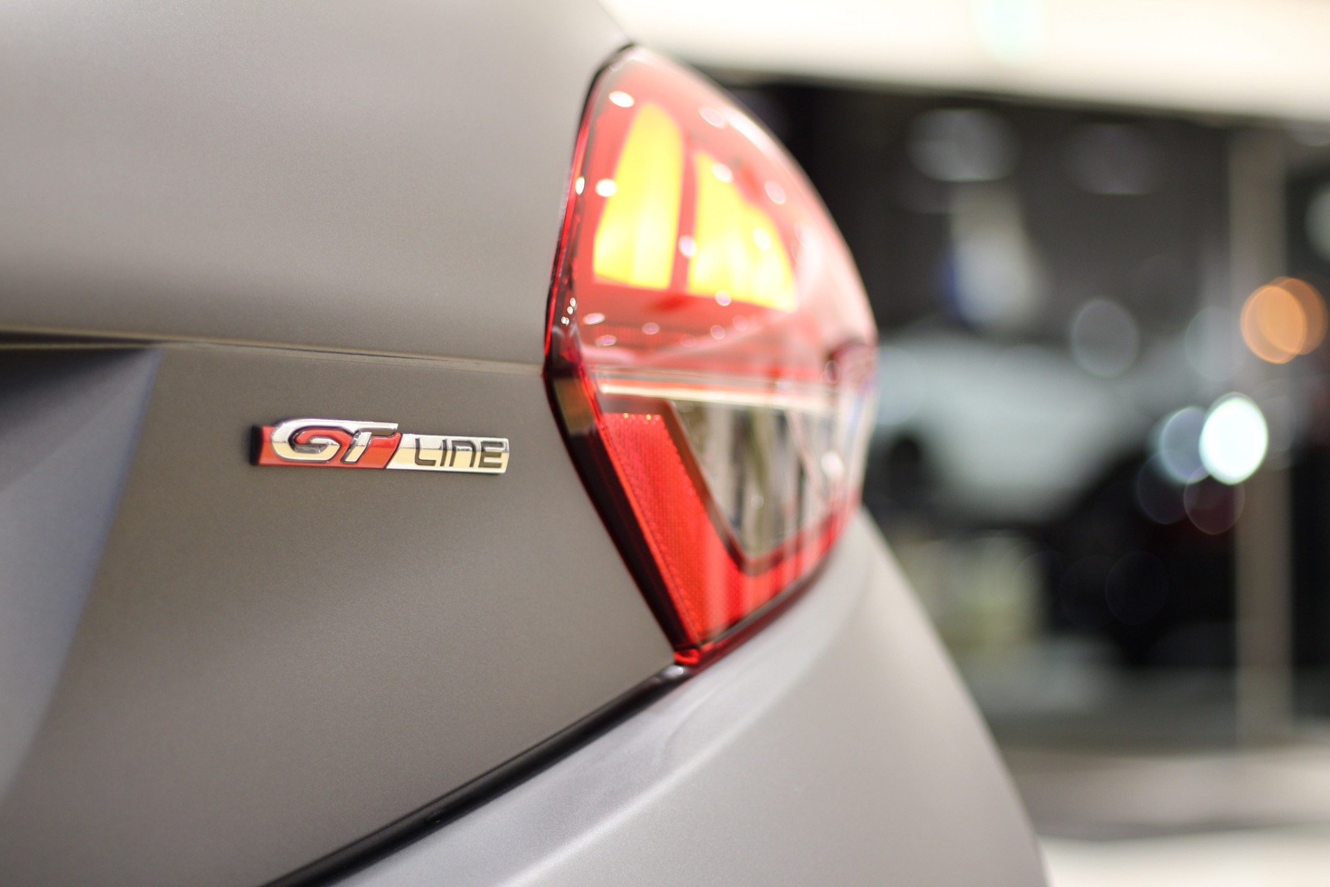208 GT LINE ICE EDITION 入荷情報！