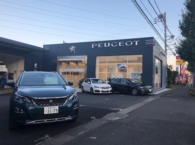 PEUGEOT APPROVED FINAL FAIR　～12月16日まで 　店頭にフェア対象車を並べております。　お気軽にお立ち寄りくださいませ。