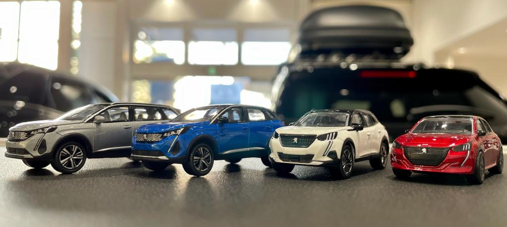 いろいろなミニカーあります♪