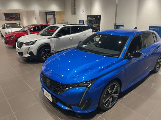 308GT HYBRID　展示中です
