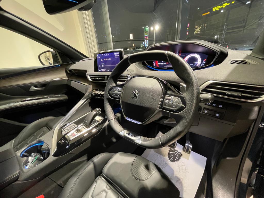 認定中古車　入荷