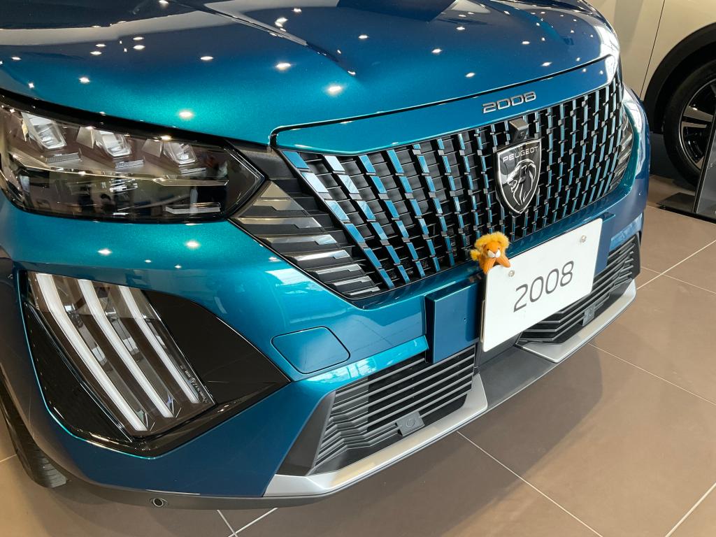 PEUGEOTのHYBRIDをご体感くださいませ🦁