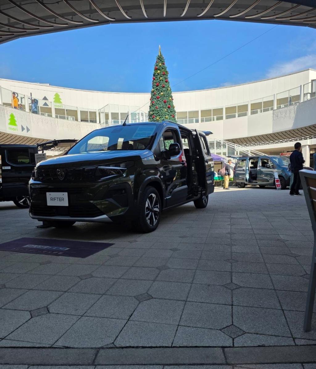 レイクタウンアウトレット　空の広場にて出張展示会開催中！！