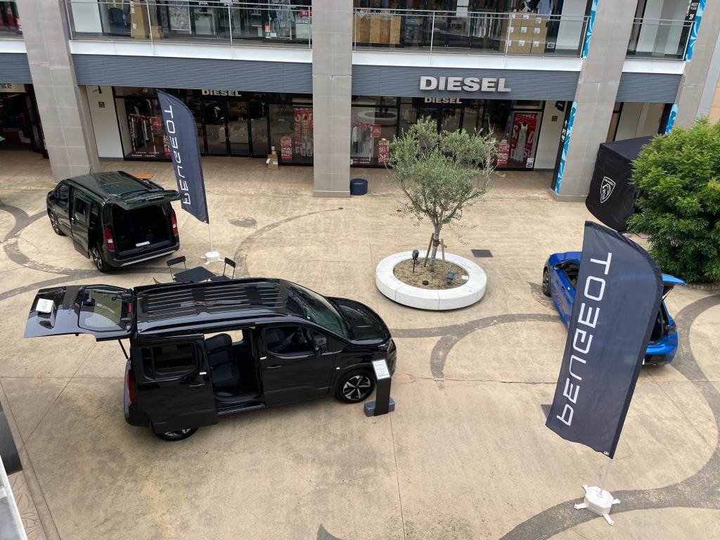 本日より2日間、三井アウトレットパーク入間店　出張展示会