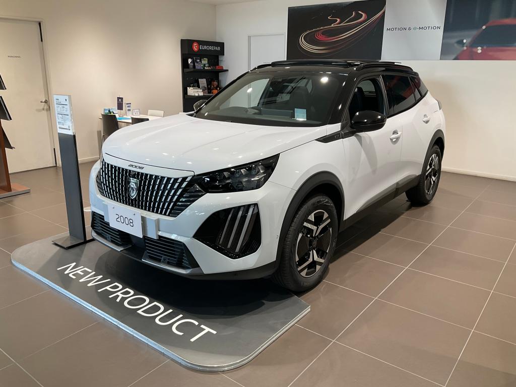 PEUGEOT人気のコンパクトSUV 2008🦁